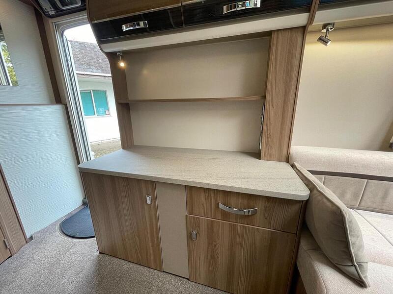 Swift Elegance 480  - U10620