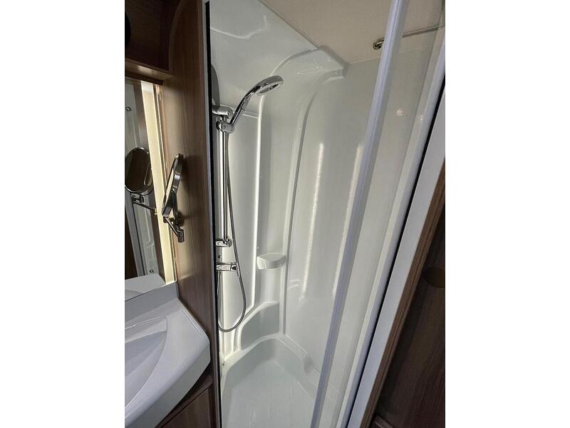 Swift Elegance 480  - U10620