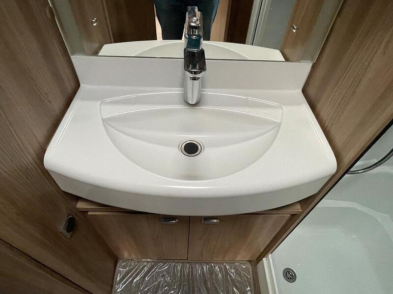 Swift Elegance 480  - U10620