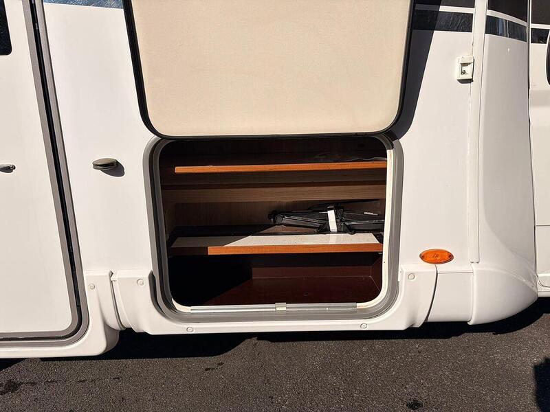 Burstner Ixeo Ixeo Motorhome 2 Automatic Diesel - U10622
