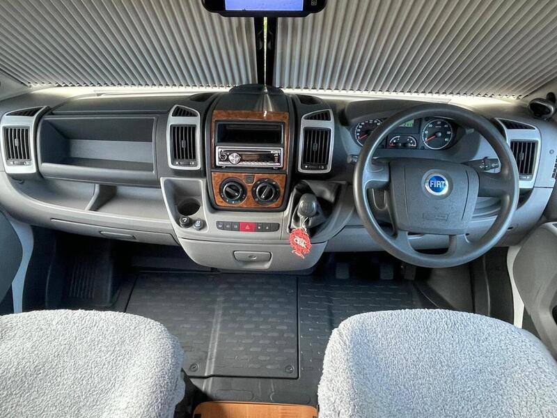 Autotrail Tracker EKS  - U10634