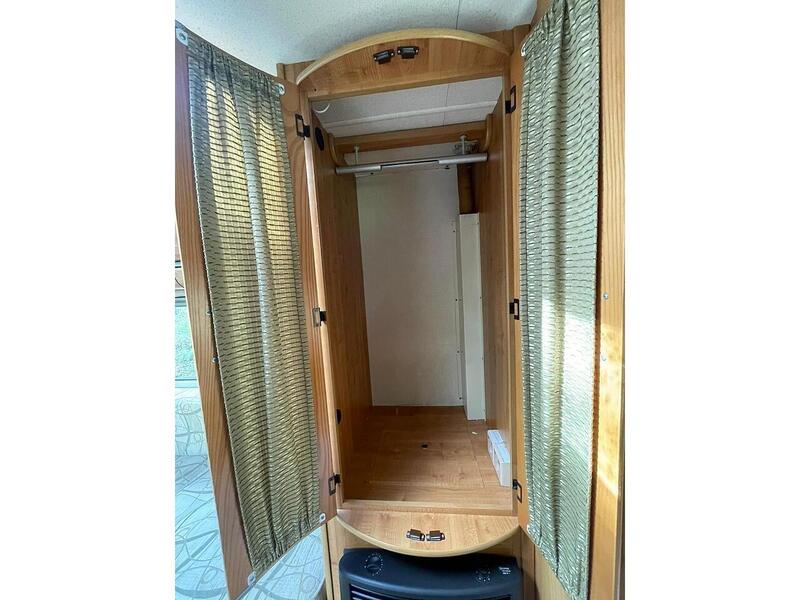 Autotrail Tracker EKS  - U10634