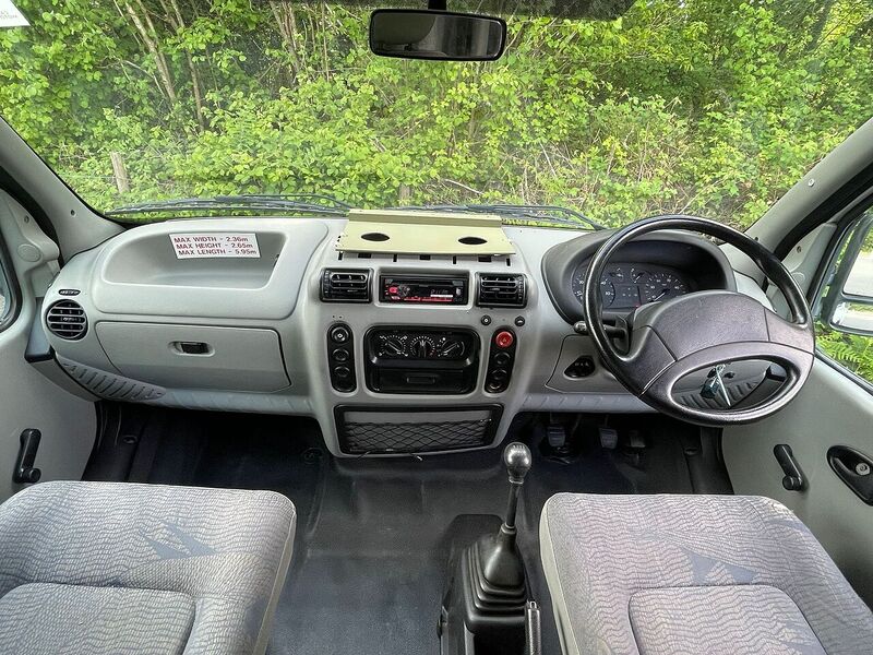 Renault Master Campervan - U10640