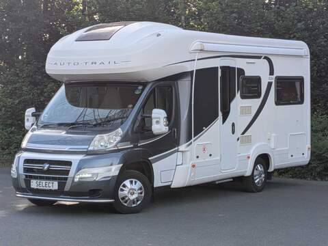 Auto-Trail Apache Vivaro 1.6 CDTi 2700 Sportive - Crafty Otter Campers Conversion