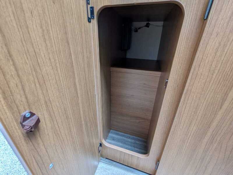 Auto-Trail Apache 634 Van Conversion 2.3 Manual Diesel 2.3 3dr Van Conversion Manual Diesel - U10657