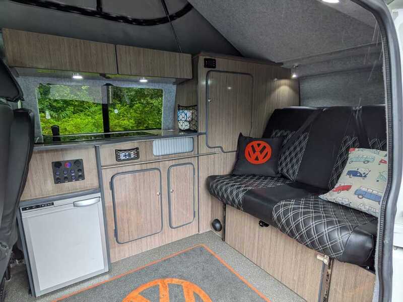 Volkswagen Transporter T30 BMT Highline Panel Van 5dr Diesel DSG FWD SWB Euro 6 (s/s) (150 ps) - U10658