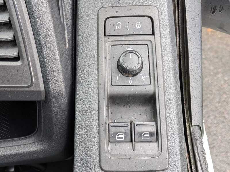 Volkswagen Transporter T30 BMT Highline Panel Van 5dr Diesel DSG FWD SWB Euro 6 (s/s) (150 ps) - U10658
