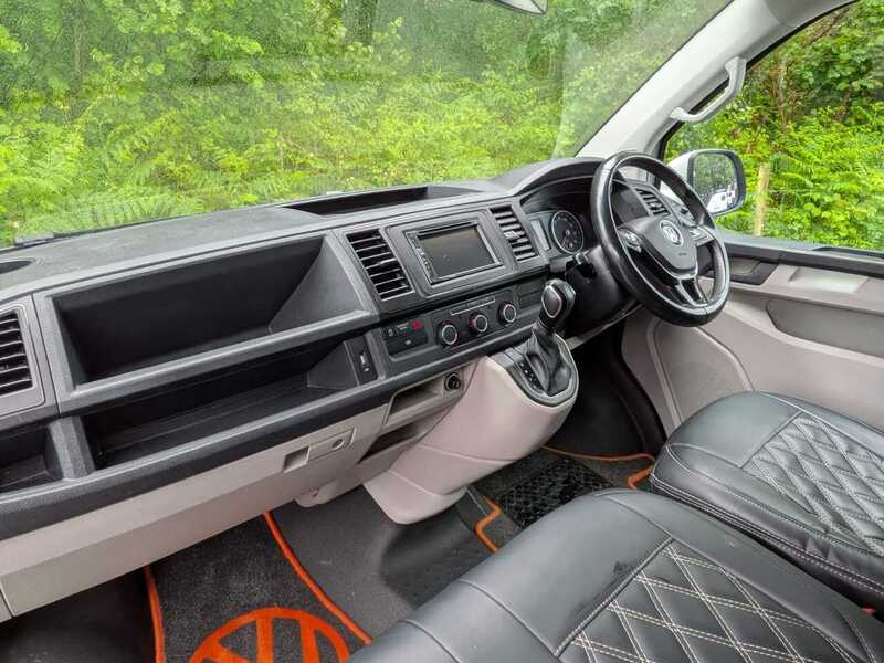 Volkswagen Transporter T30 BMT Highline Panel Van 5dr Diesel DSG FWD SWB Euro 6 (s/s) (150 ps) - U10658