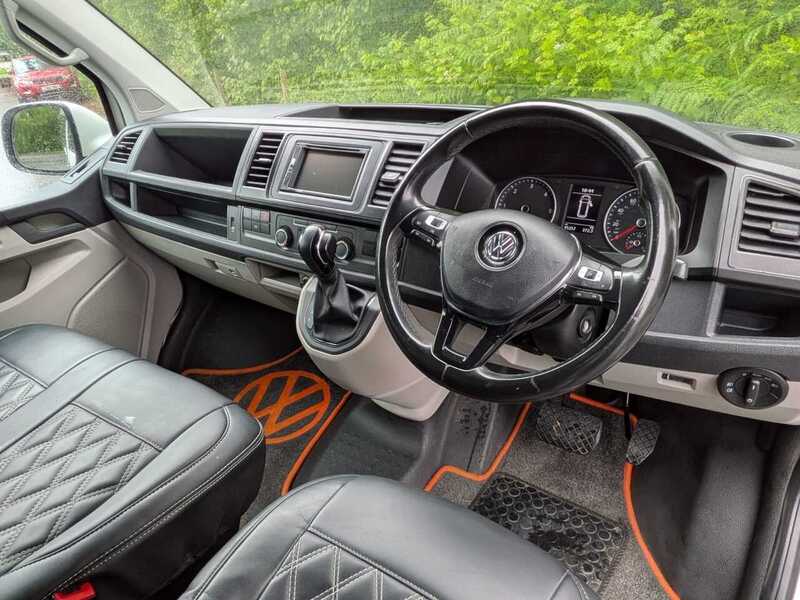 Volkswagen Transporter T30 BMT Highline Panel Van 5dr Diesel DSG FWD SWB Euro 6 (s/s) (150 ps) - U10658