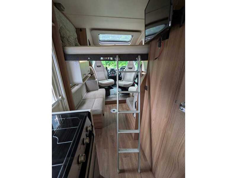 Swift Escape 674 Charisma - U10665