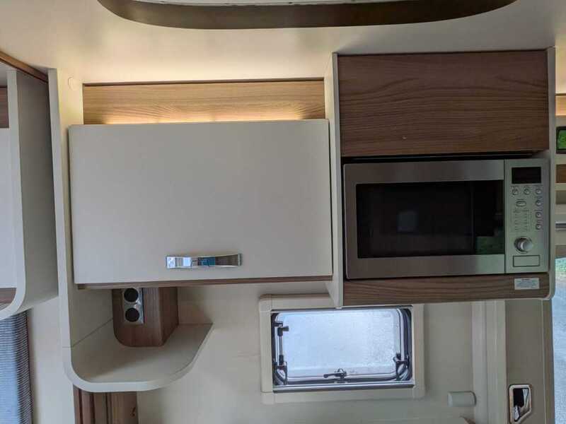 Swift Escape 674 Charisma - U10665