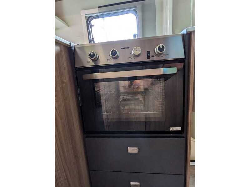 Swift Escape 674 Charisma - U10665