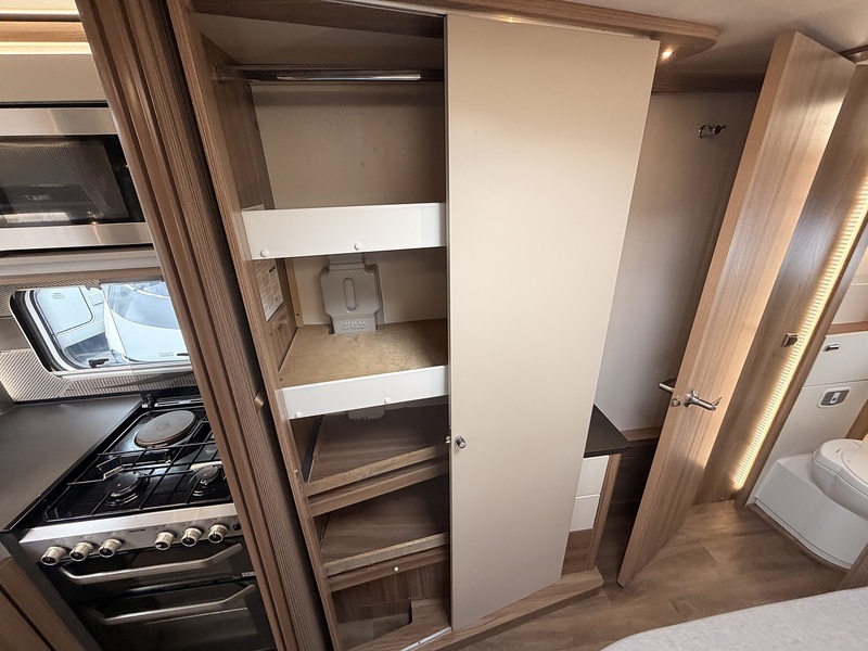 Swift Kon-Tiki Sport 584 35 C/C MULTIJET II - U10667