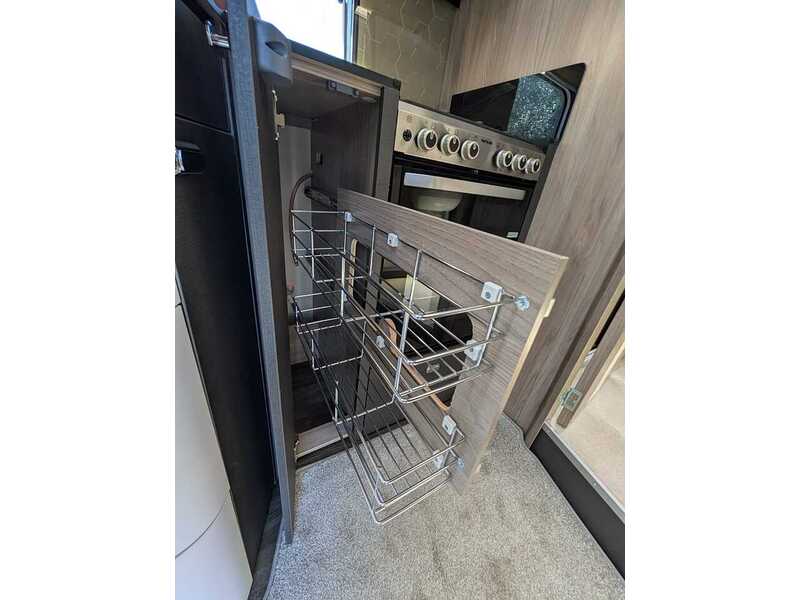 Swift Kon-Tiki 894 DB - U10675