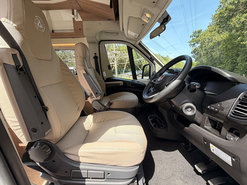 Rapido Dreamer Living - U10677