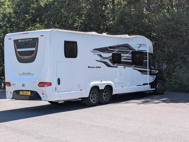 Swift Kon-Tiki 894 DB - 6 Berth - Automatic - U10690