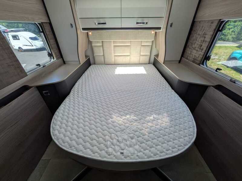 Swift Kon-Tiki 894 DB - 6 Berth - Automatic - U10690