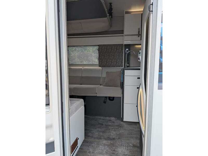 Swift Escape 674 Motorhome - U10701