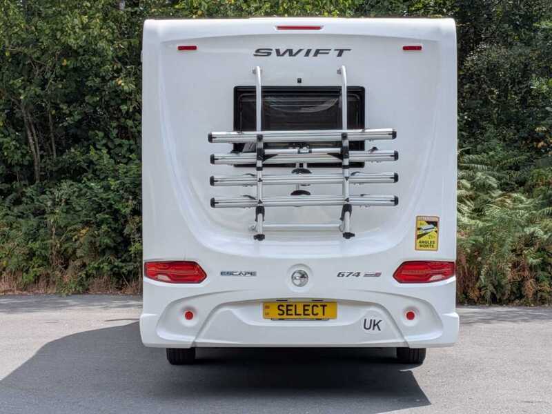 Swift Escape 674 Motorhome - U10701