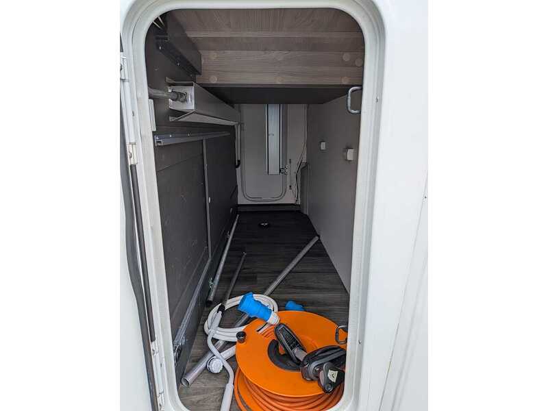Swift Escape 674 Motorhome - U10701