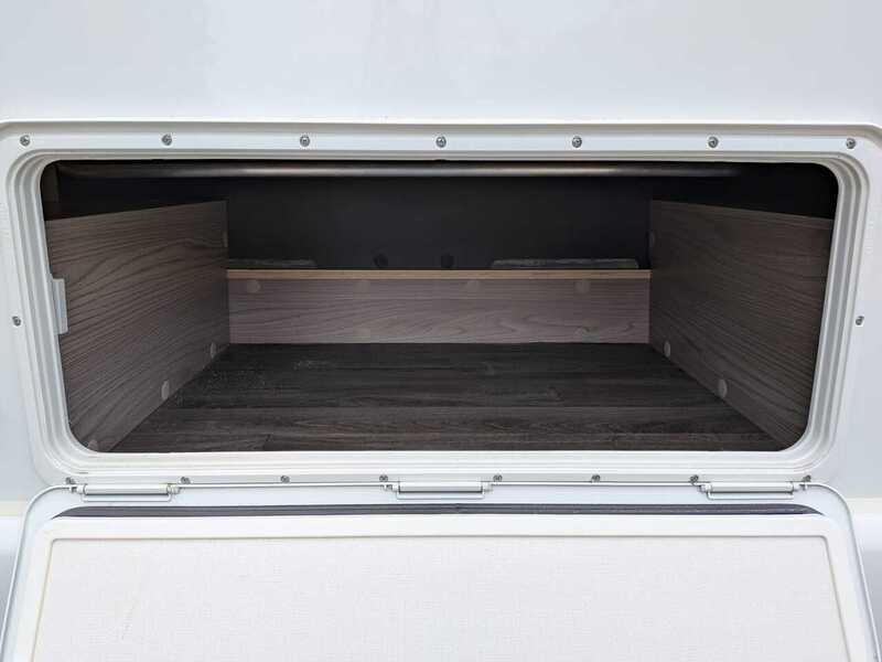 Swift Escape 674 Motorhome - U10701