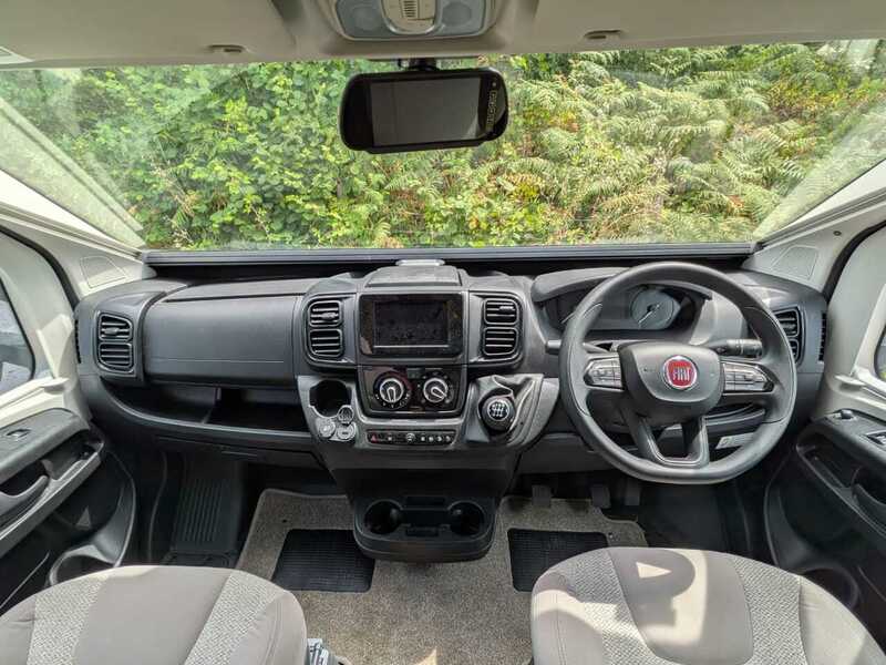Swift Escape 674 Motorhome - U10701