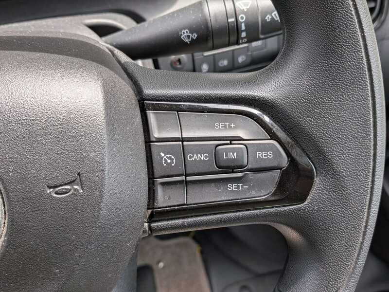 Swift Escape 674 Motorhome - U10701