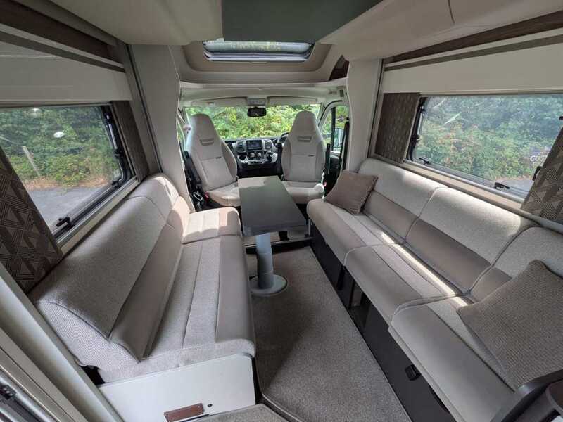 Swift Escape 674 Motorhome - U10701