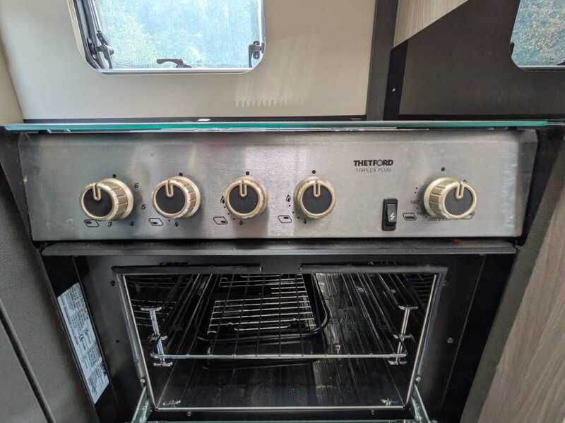 Swift Escape 674 Motorhome - U10701