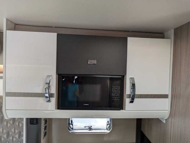 Swift Escape 674 Motorhome - U10701