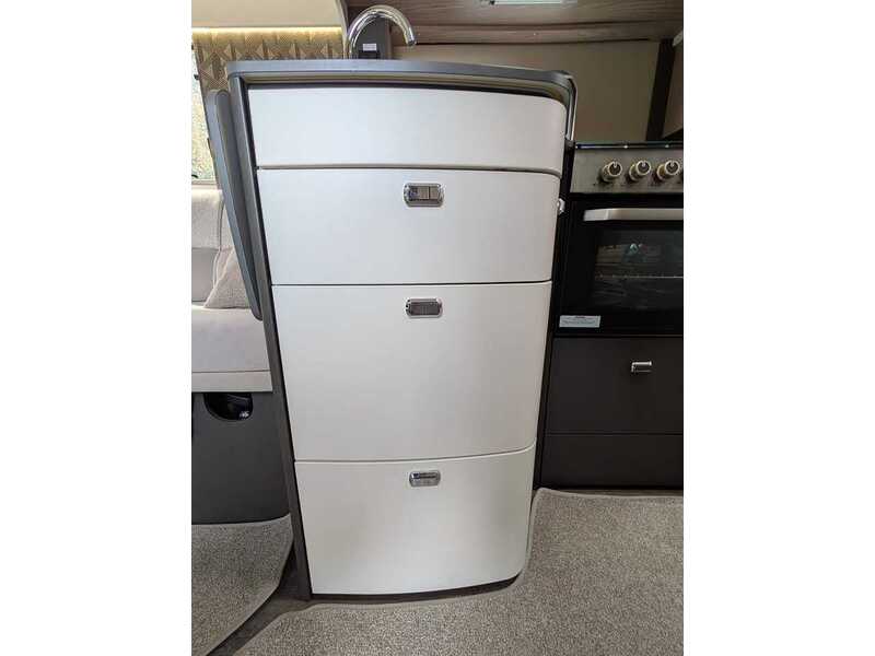 Swift Escape 674 Motorhome - U10701