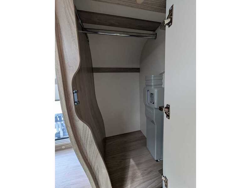 Swift Escape 674 Motorhome - U10701