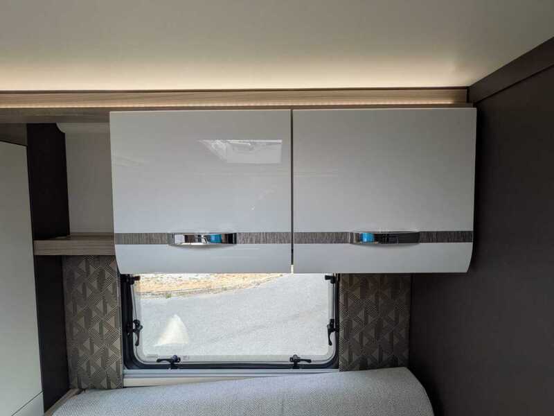 Swift Escape 674 Motorhome - U10701