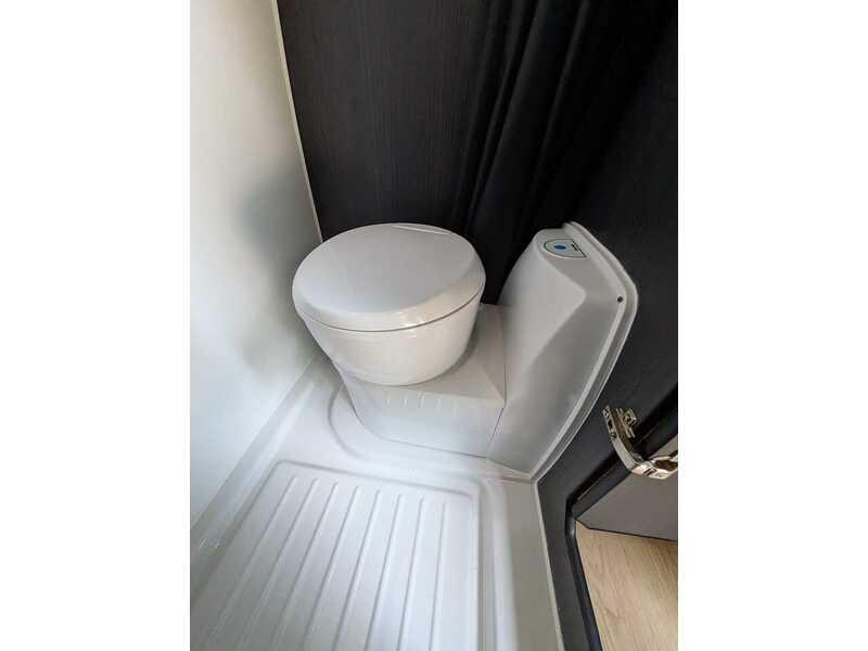 Mercedes-Benz Sprinter - GB Motorhomes Conversion - U10704