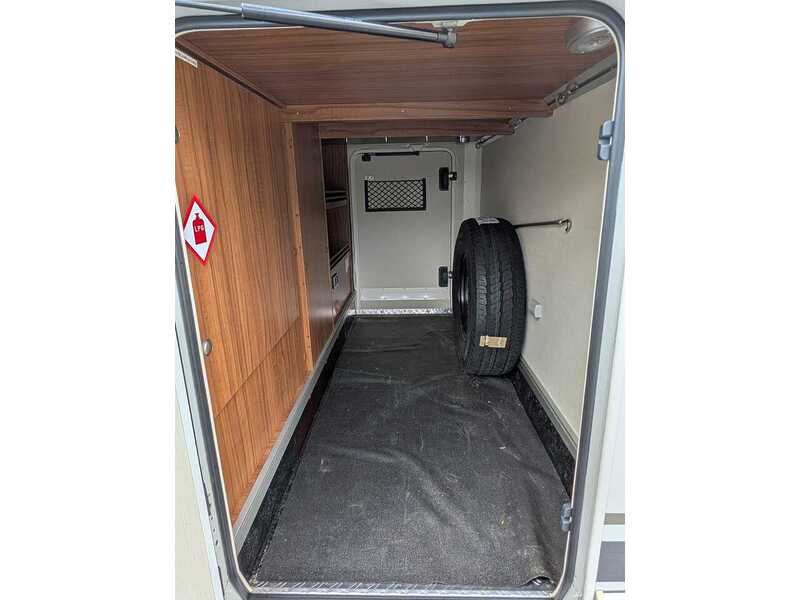 Hymer Van 374  - U10706