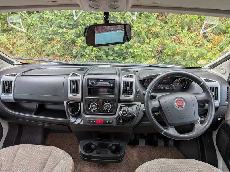 Hymer Van 374  - U10706
