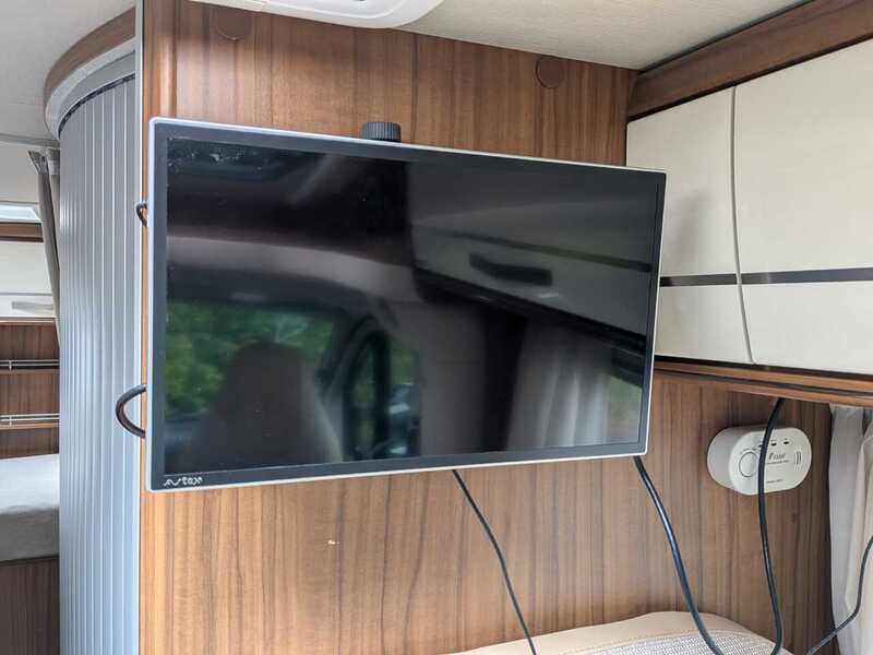 Hymer Van 374  - U10706