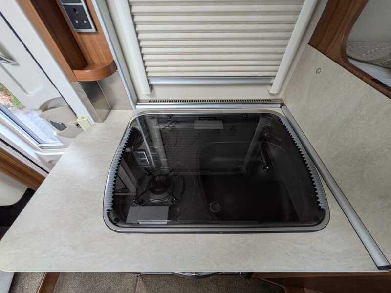 Hymer Van 374  - U10706