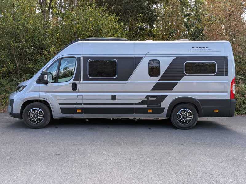 Adria Twin Supreme 640 SGX Campervan - U10709