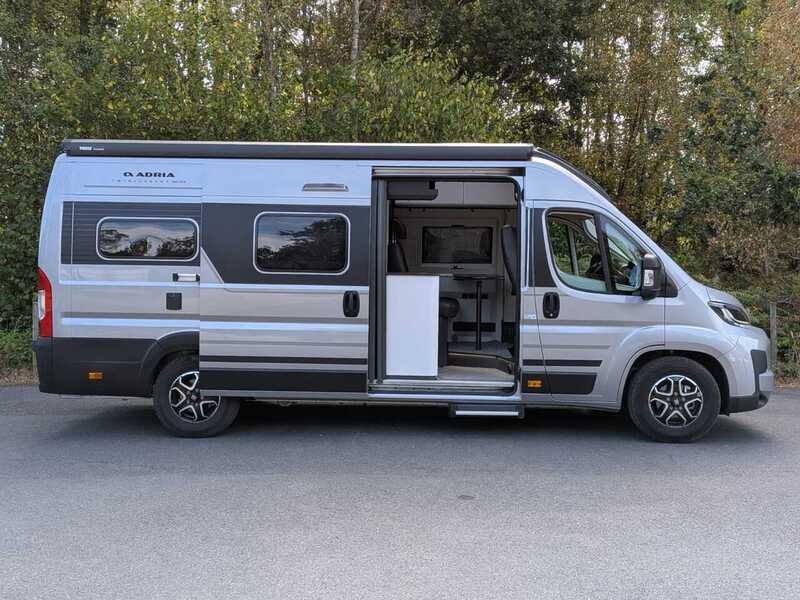 Adria Twin Supreme 640 SGX Campervan - U10709