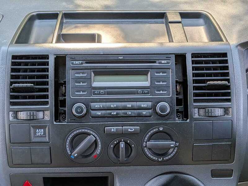 Volkswagen Transporter 1.9 TDI T30 Campervan - U10710