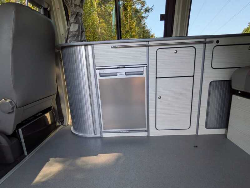 Volkswagen Transporter 1.9 TDI T30 Campervan - U10710