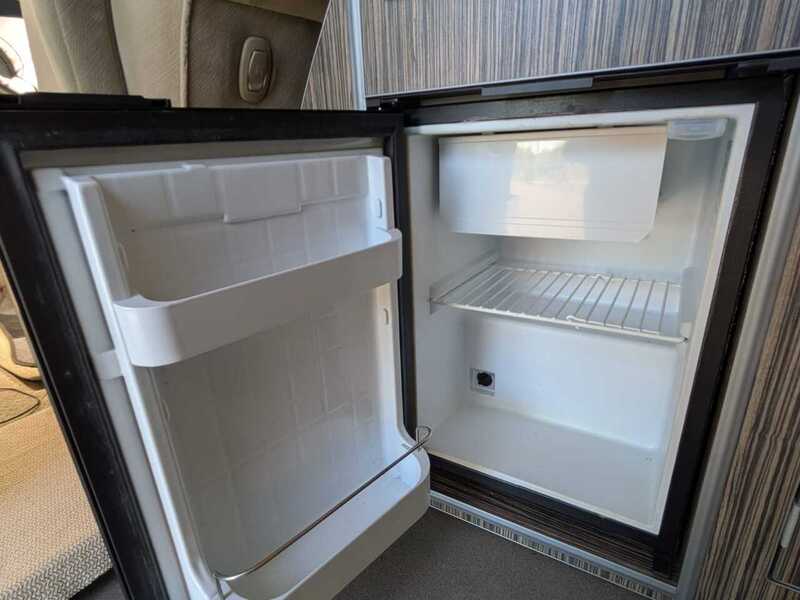 Toyota Alphard  - U10711