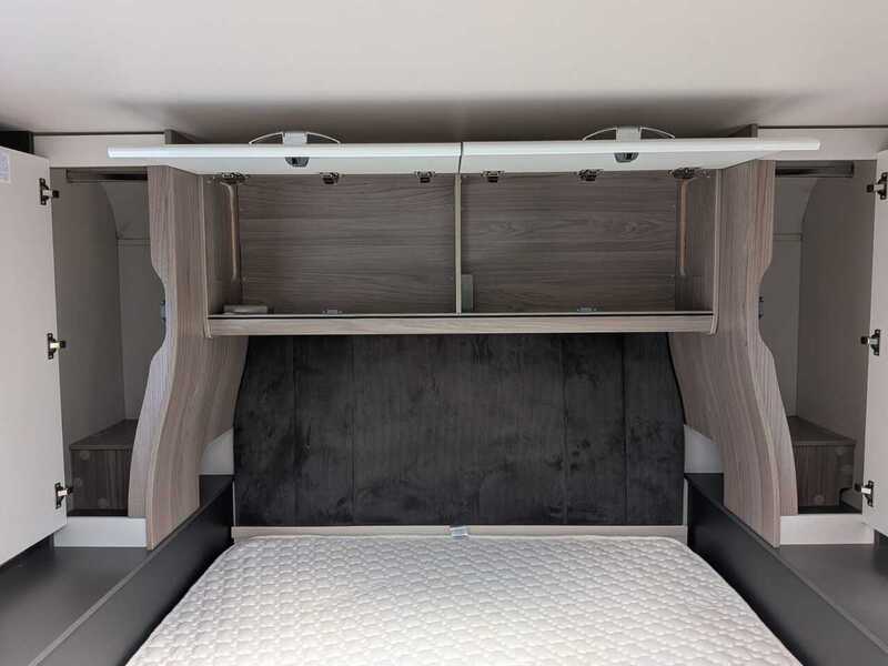Swift Voyager 494  - U10712