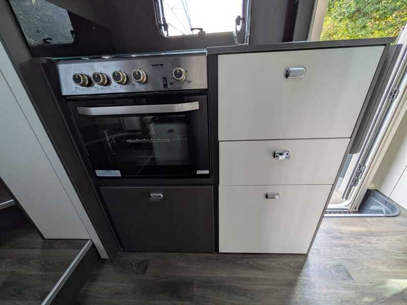 Swift Voyager 494  - U10712