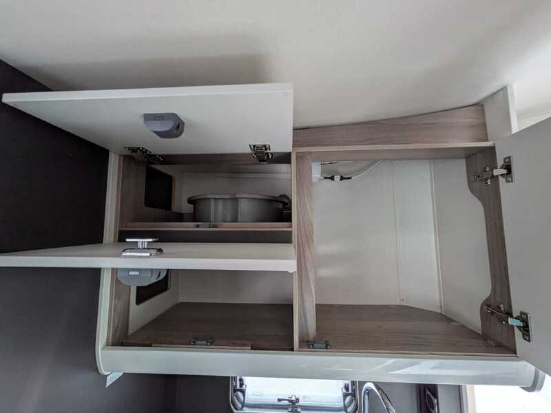 Swift Voyager 494  - U10712
