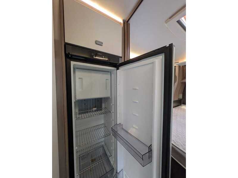 Swift Voyager 494  - U10712