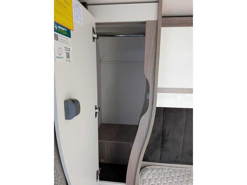 Swift Voyager 494  - U10712