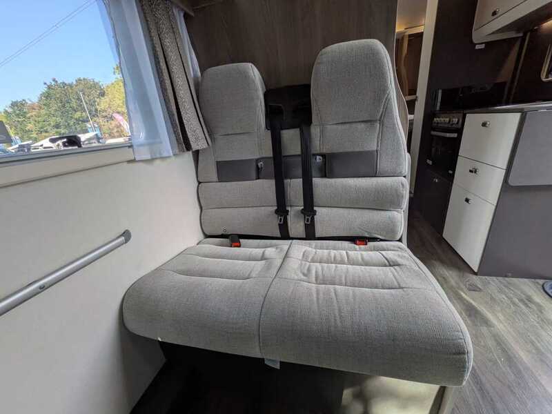 Swift Voyager 494  - U10712