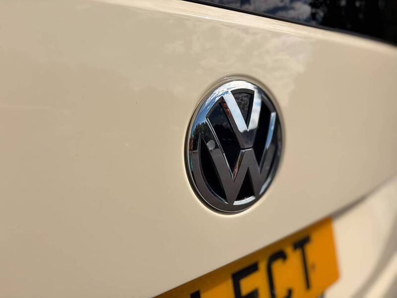 Volkswagen Transporter 2.0 TDI T28 Highline Panel Van 5dr Diesel DSG FWD SWB Euro 6 (s/s) (150 ps) - U10716